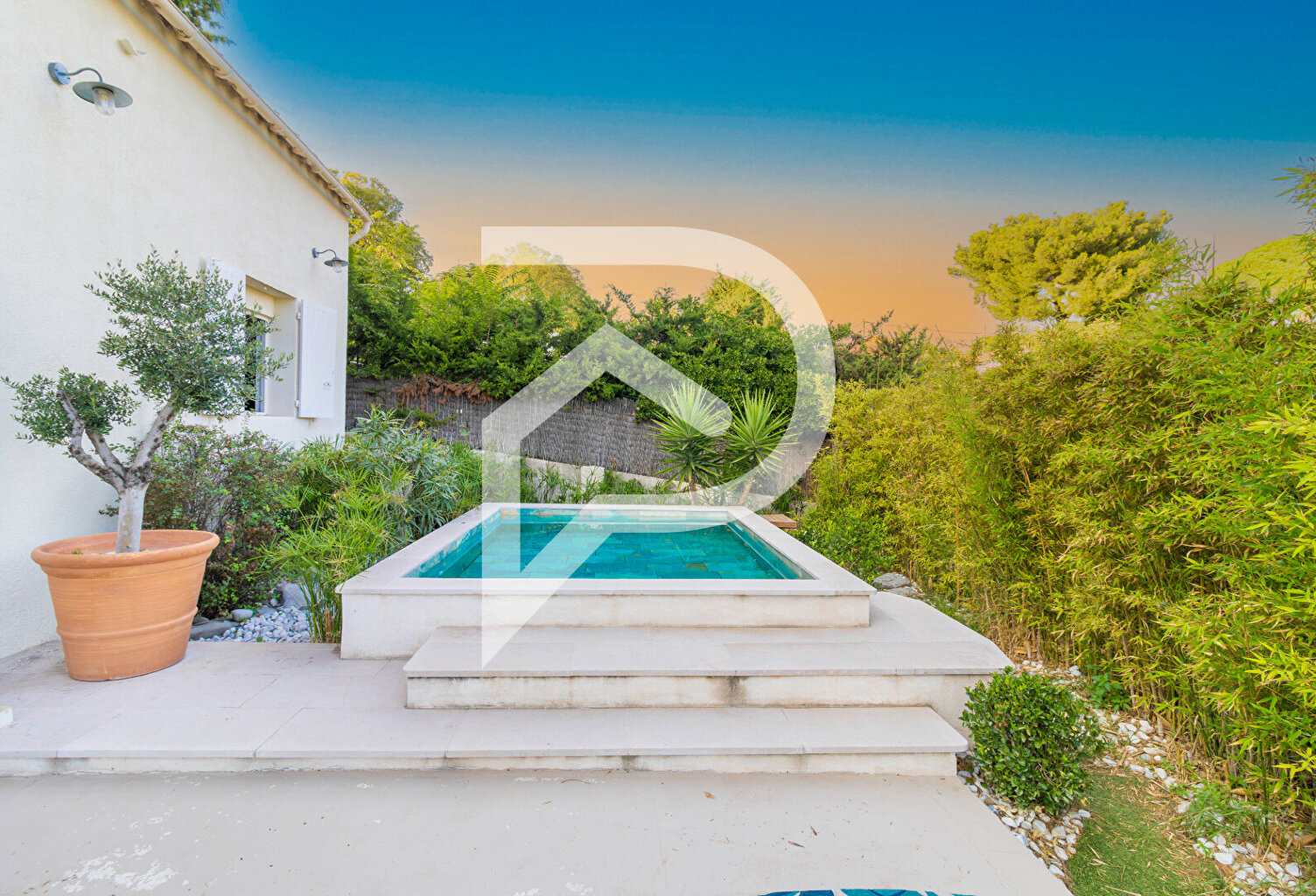 Sublime Maison Marseille 4 pièce(s) 115 m2 + Piscine + box — photo 1