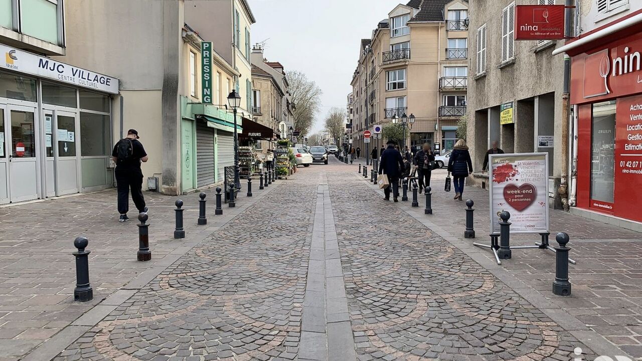 garage  pièces 10 m2 à louer à Créteil (94000)