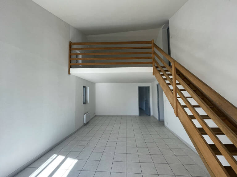 Appartement de type T3 en duplex — photo 1