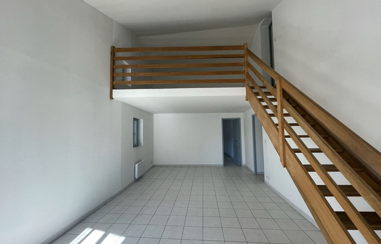 appartement 3 pièces 76 m2 à louer à La Baume-de-Transit (26790)