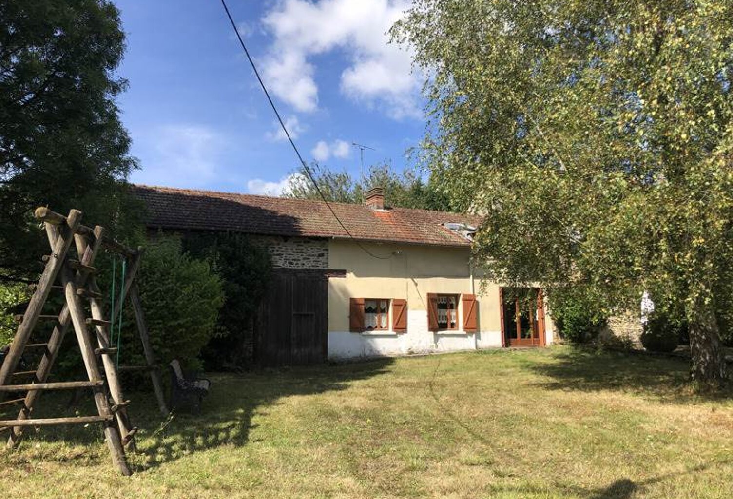 Maison en pierre de 3 pièces principales — photo 1