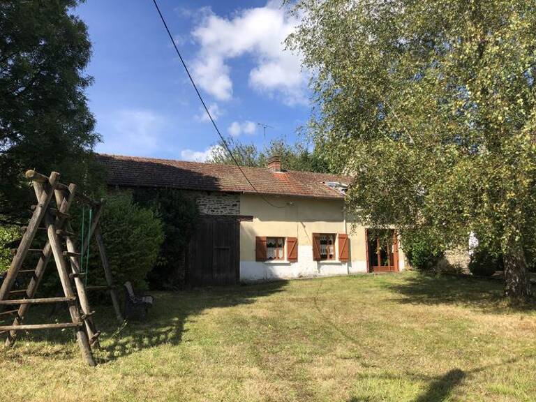 Maison en pierre de 3 pièces principales — photo 1