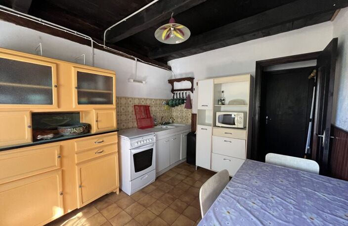 Maison en pierre de 3 pièces principales — photo 4