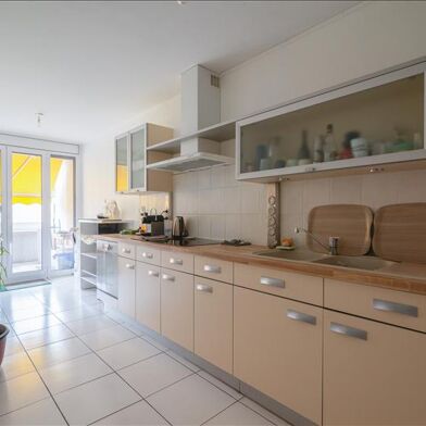 Appartement 4 pièces 237440 €