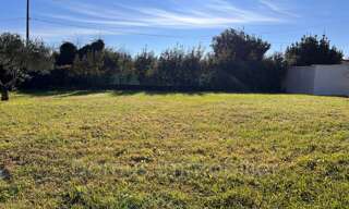 Terrain  379 m² à vendre à Saint-Saturnin-lès-Avignon (84450)
