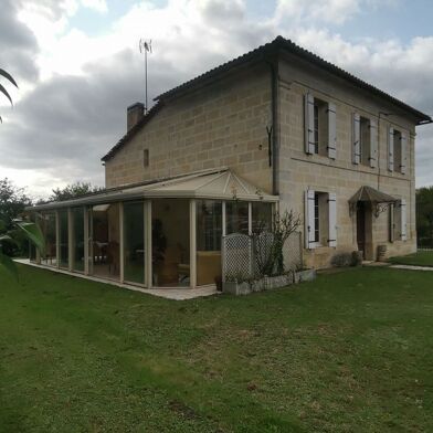 Maison 6 pièces 235 m²