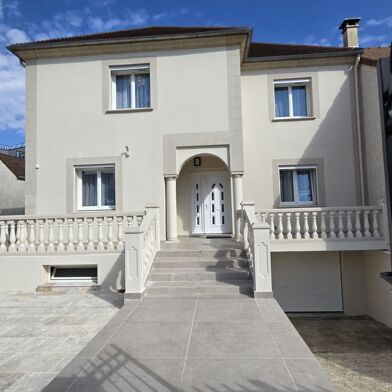 Maison 7 pièces 167 m²