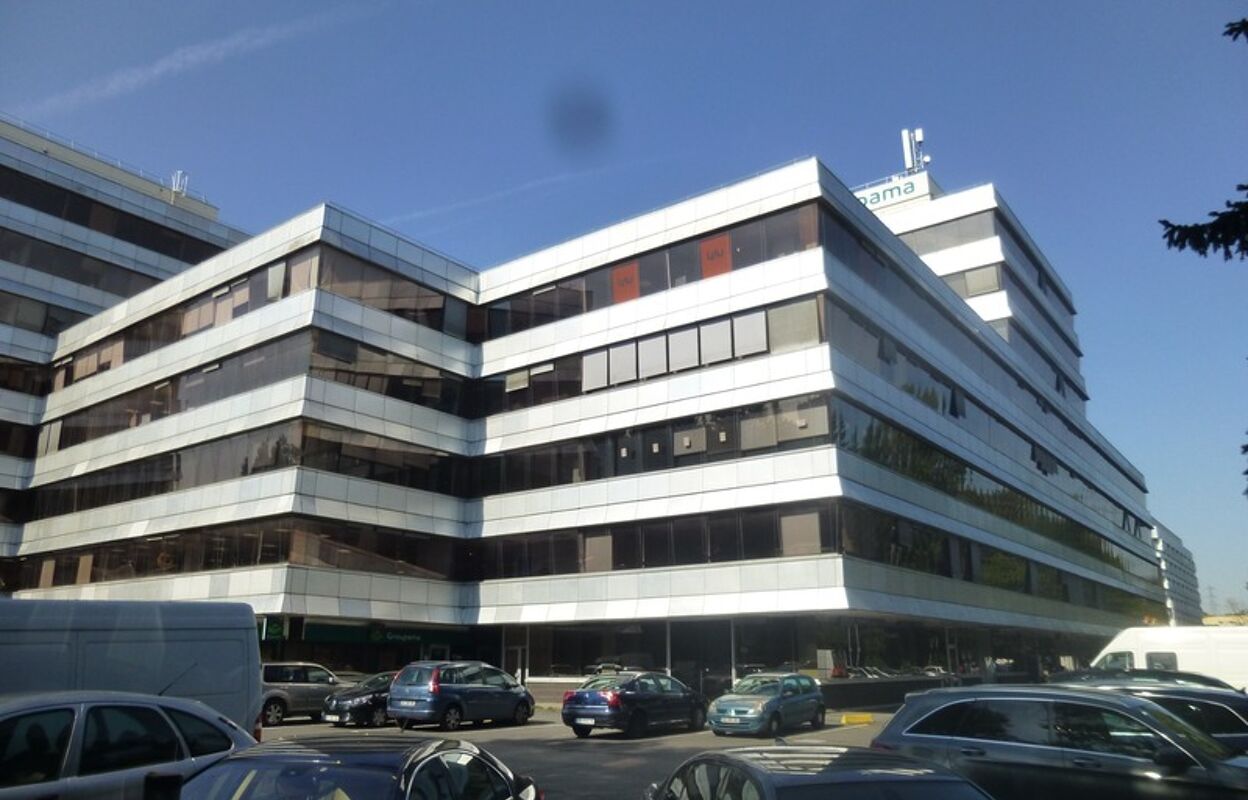 bureau 32 pièces 600 m2 à vendre à Cergy (95000)