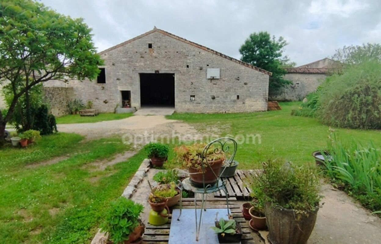 maison 6 pièces 179 m2 à vendre à Maine-de-Boixe (16230)