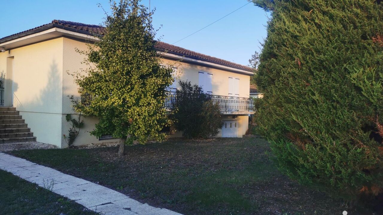 maison 4 pièces 106 m2 à vendre à Surgères (17700)