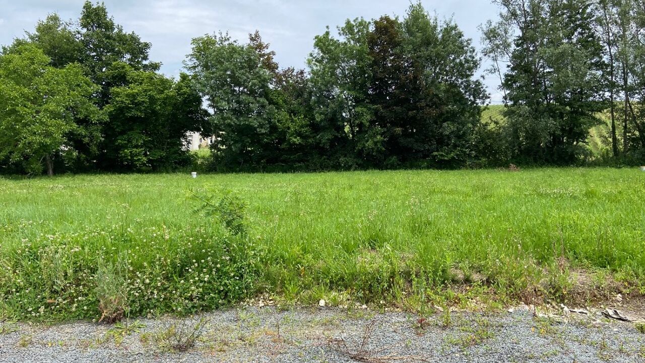 terrain  pièces 800 m2 à vendre à Bourg (33710)