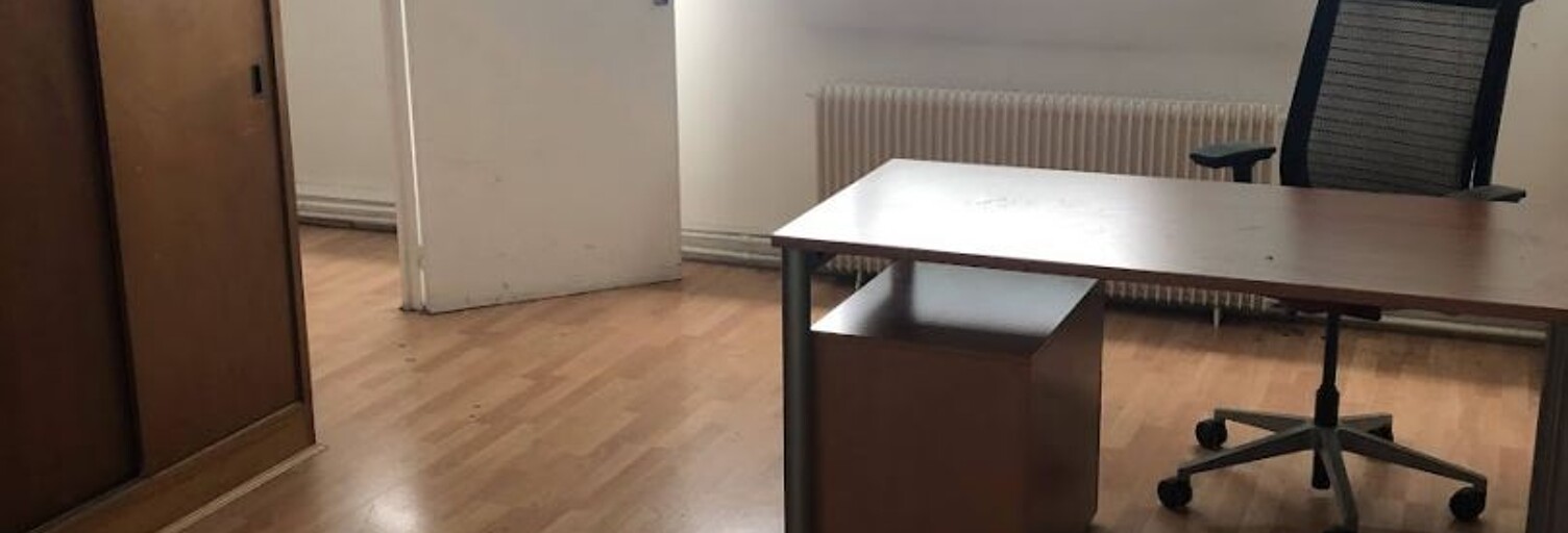 Bureau  32 m² à louer à Morangis (91420)