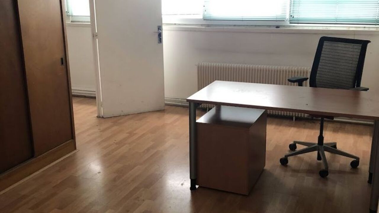 bureau  pièces 32 m2 à louer à Morangis (91420)