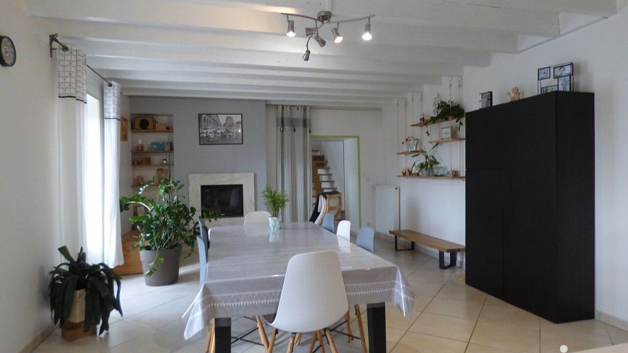 maison 6 pièces 208 m2 à vendre à Saint-Martin-la-Pallu (86380)