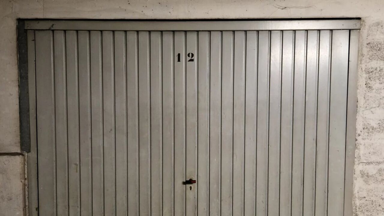 garage  pièces 14 m2 à louer à Nice (06300)