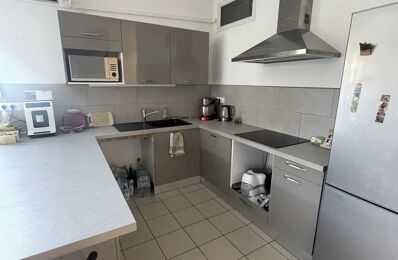 location appartement 775 € CC /mois à proximité de Meyrargues (13650)