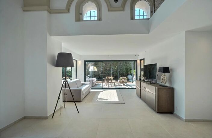 villa atypique cap d'ANTIBES — photo 3
