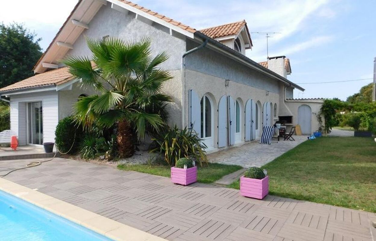 maison 7 pièces 220 m2 à louer à Gujan-Mestras (33470)