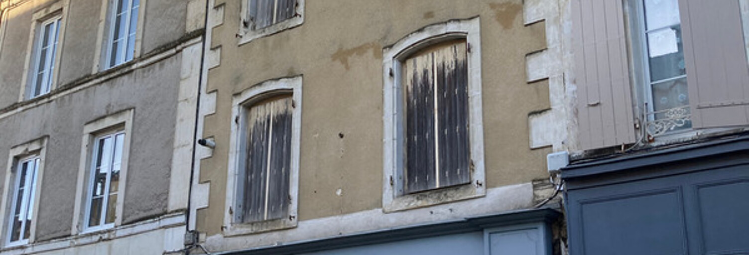 Immeuble  176 m² à vendre à Ruffec (16700)