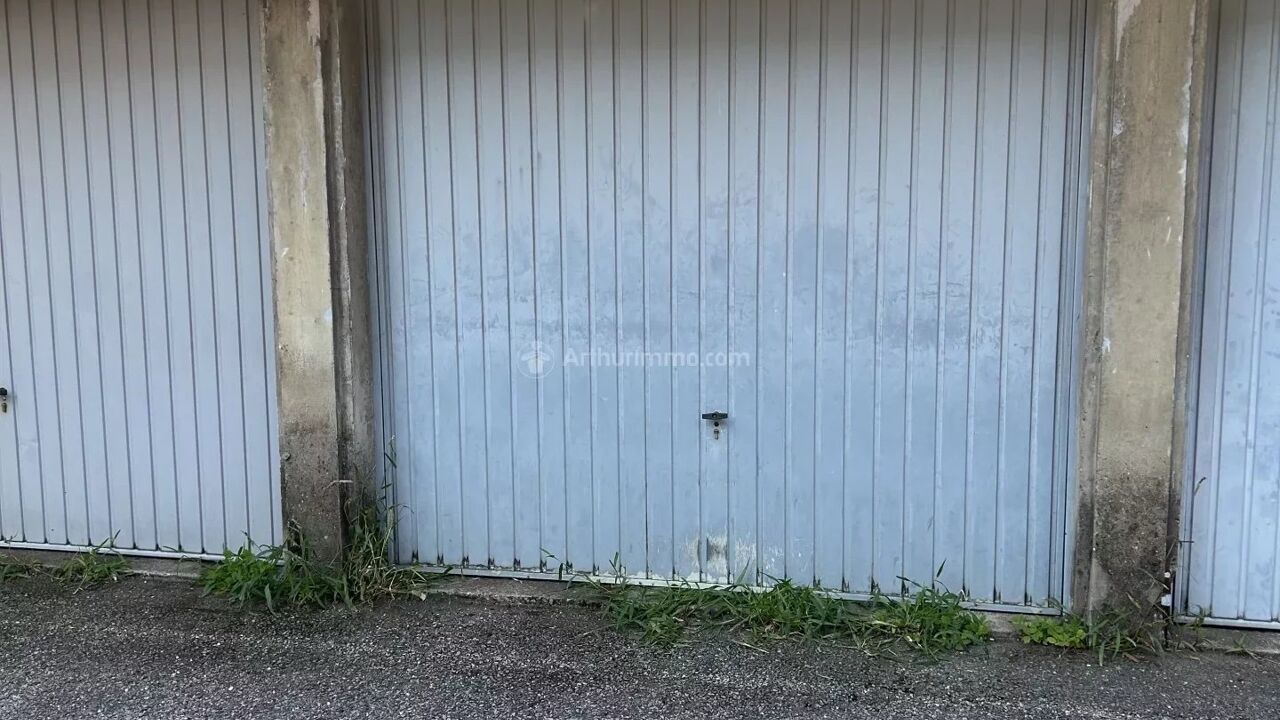 garage  pièces  m2 à Villeurbanne (69100)