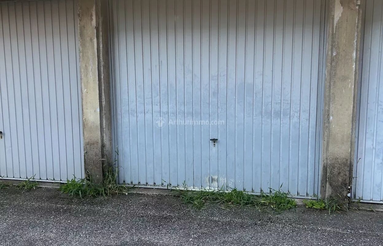 garage  pièces  m2 à Villeurbanne (69100)