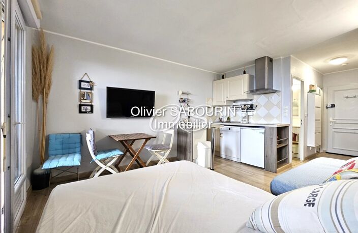 STUDIO VUE ME DANS RESIDENCE AVEC PISCINE — photo 4