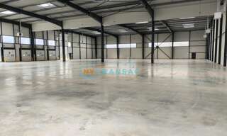 Local industriel  3562 m² à louer à La Courneuve (93120)