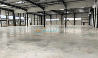 Local industriel  3562 m² à louer à La Courneuve (93120)