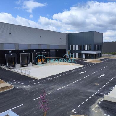 Local industriel  54745 €