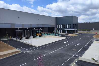 Local industriel  54744 €