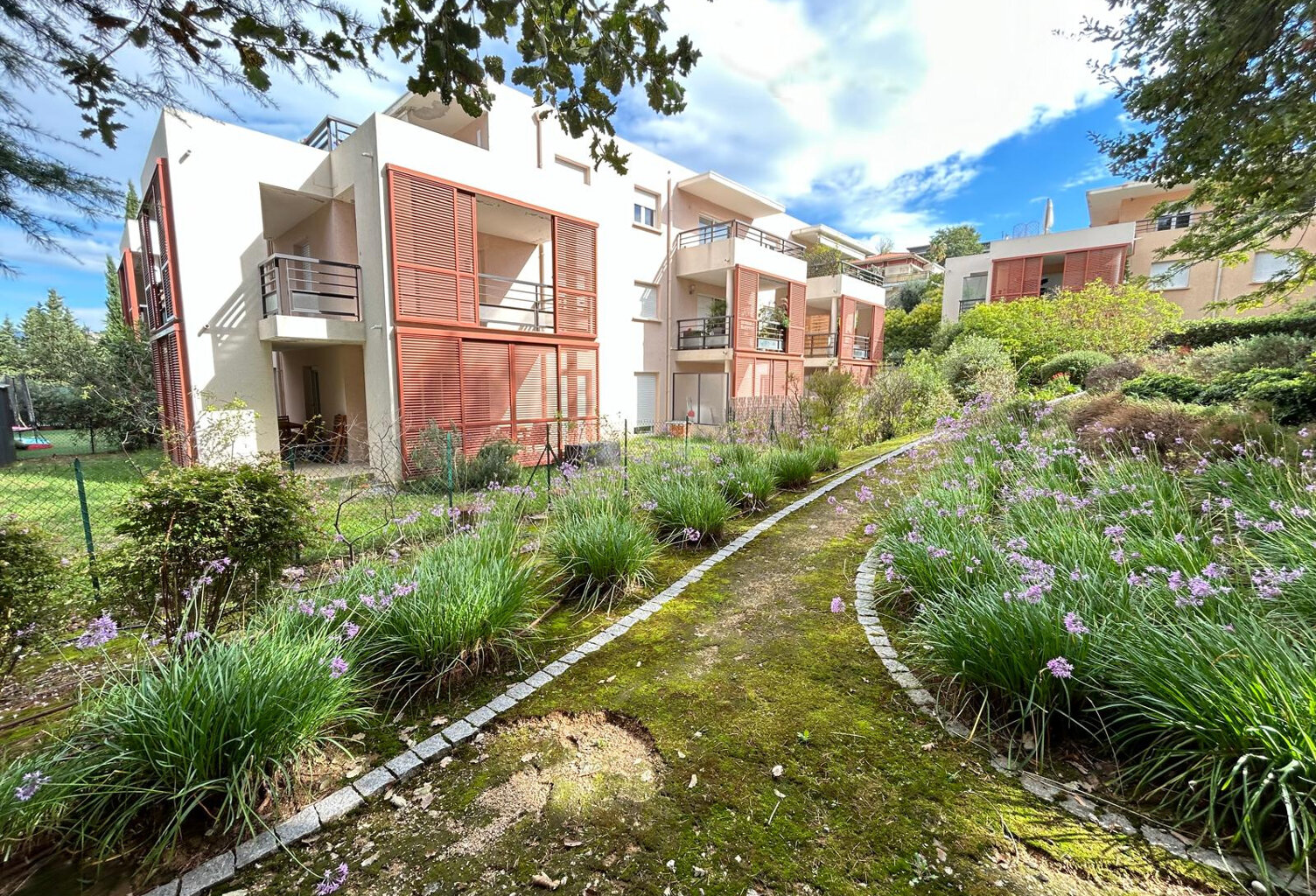 VENTE APPARTEMENT NICE  -  CORNICHE FLEURIE 63m2 + terrasse — photo 1