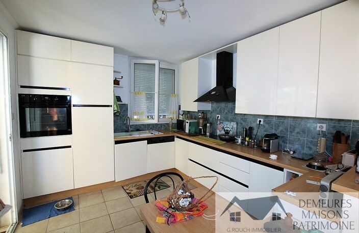 Villa — photo 2