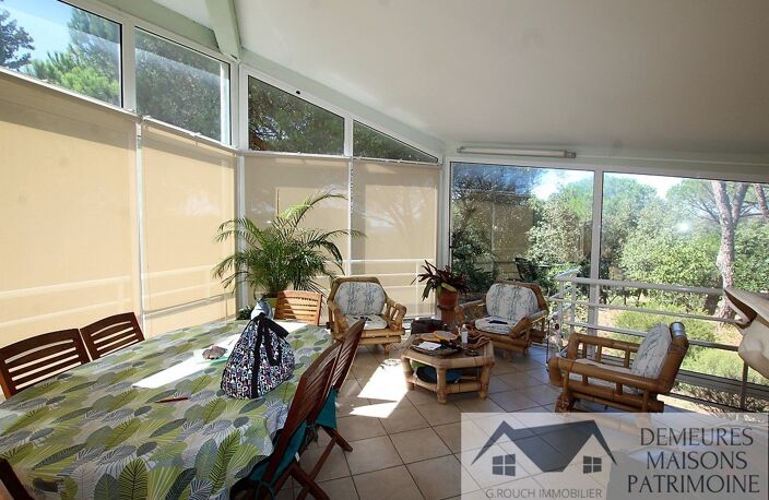 Villa — photo 3