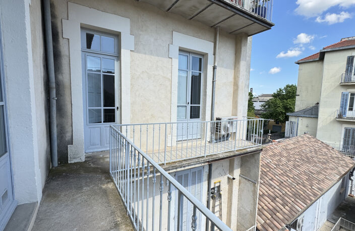 Nîmes - Quartier Carnot : Superbe appartement P4 entièrement — photo 2