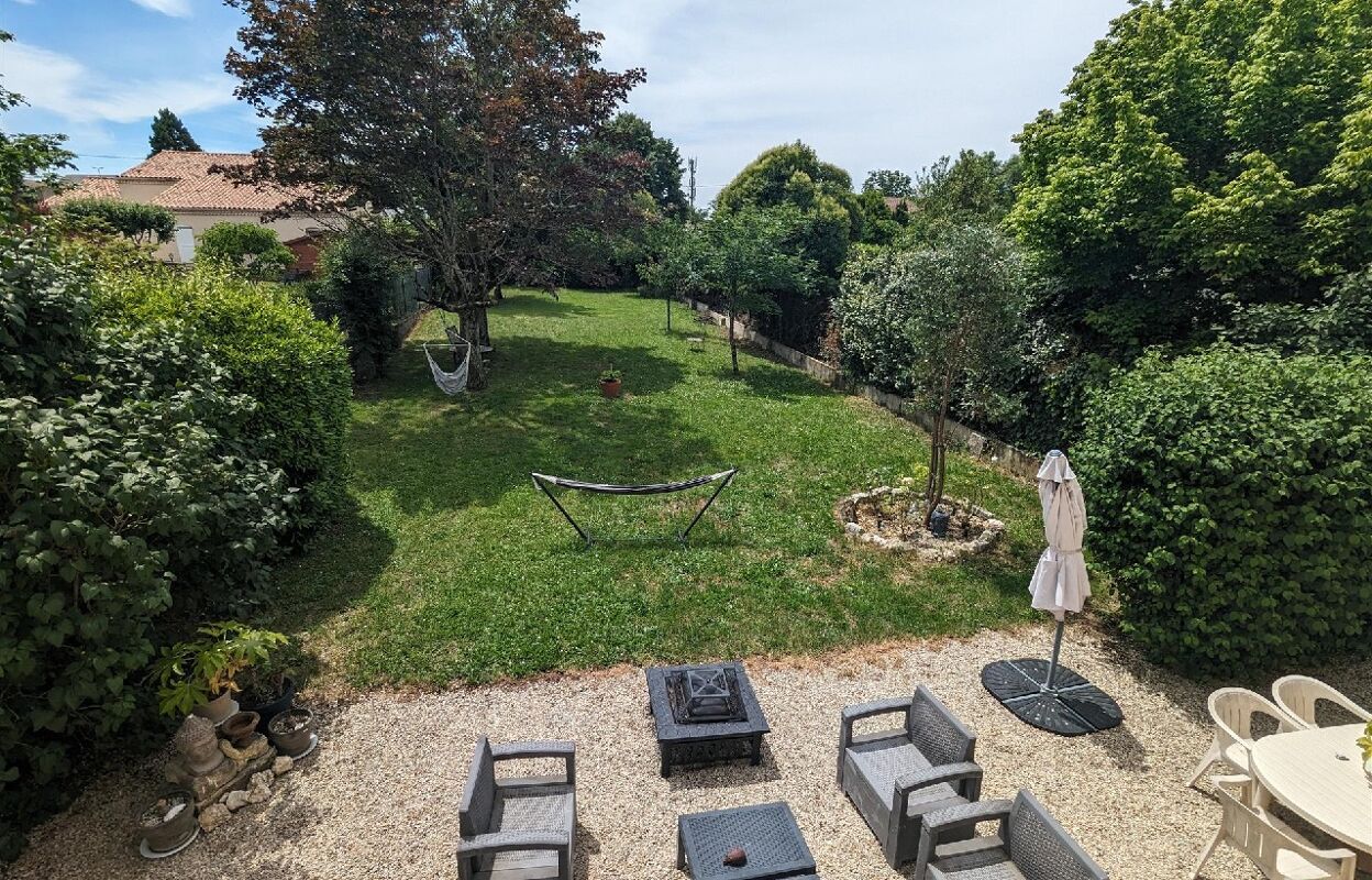 maison 6 pièces 158 m2 à vendre à Châteaubernard (16100)