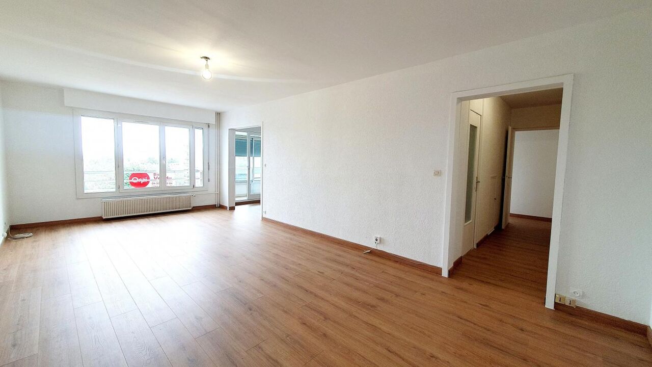 appartement 5 pièces 101 m2 à vendre à Saint-Genis-Pouilly (01630)