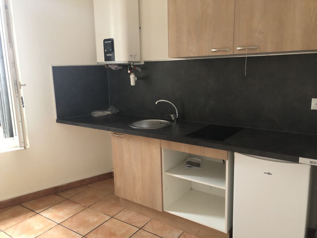 Appartement 1 pièces  à louer Nîmes 30900