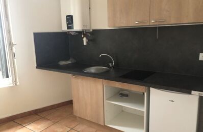 location appartement 450 € CC /mois à proximité de Vergèze (30310)