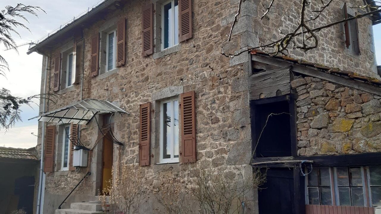 maison 3 pièces 120 m2 à vendre à Ladinhac (15120)