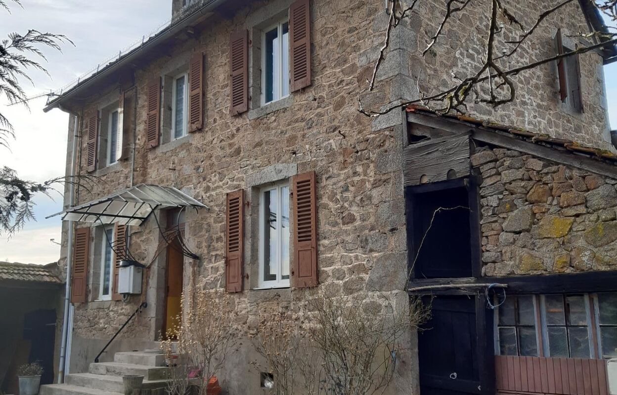 maison 3 pièces 120 m2 à vendre à Ladinhac (15120)