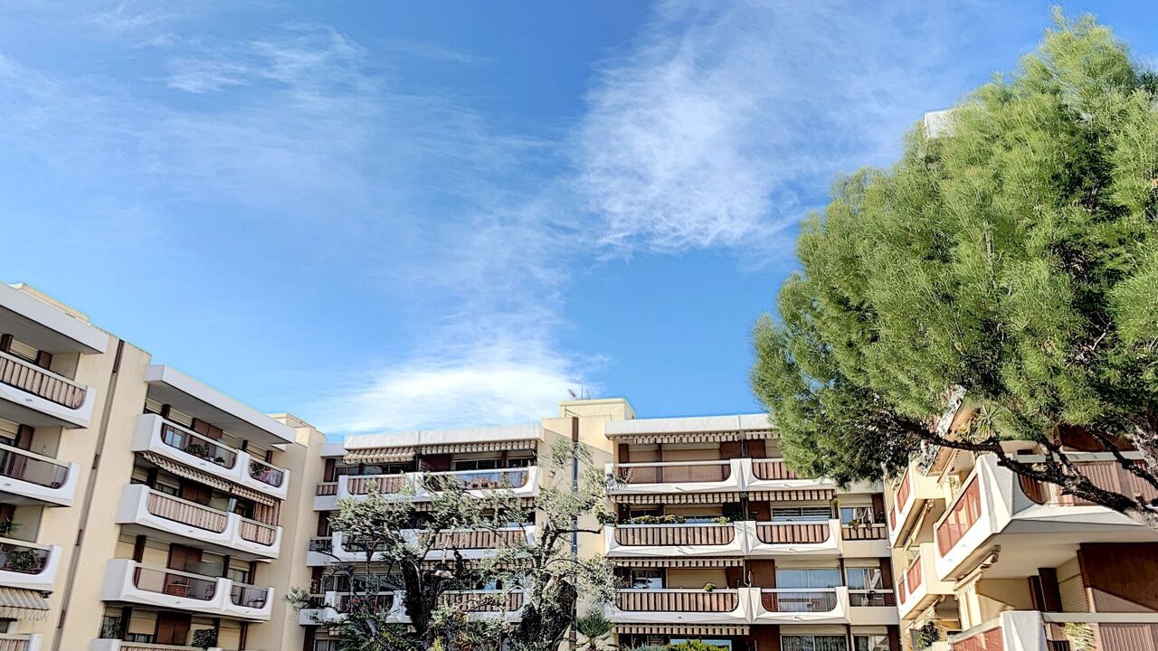 appartement 3 pièces 69 m2 à louer à Nice (06100)