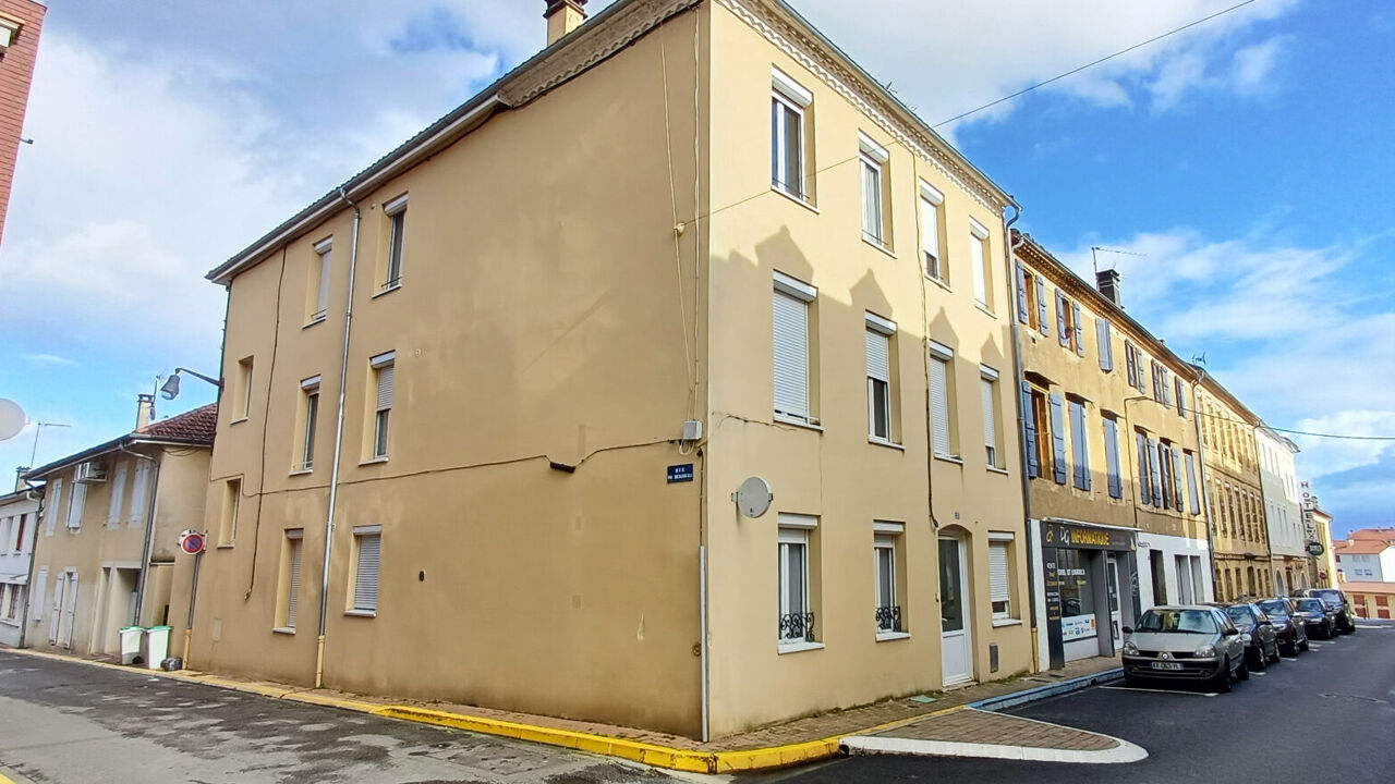 immeuble  pièces 357 m2 à vendre à Mirande (32300)