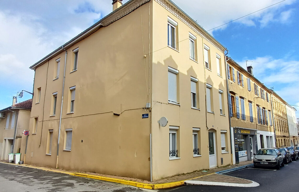 immeuble  pièces 357 m2 à vendre à Mirande (32300)