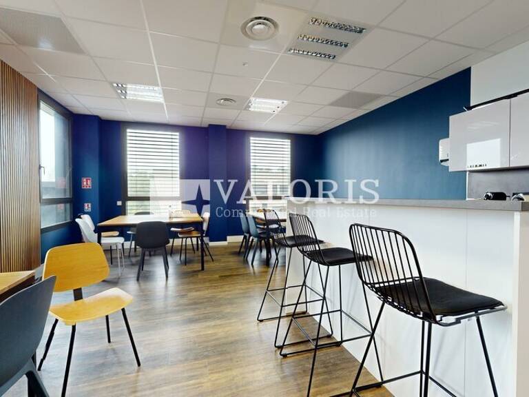 BUREAUX à LOUER — photo 1