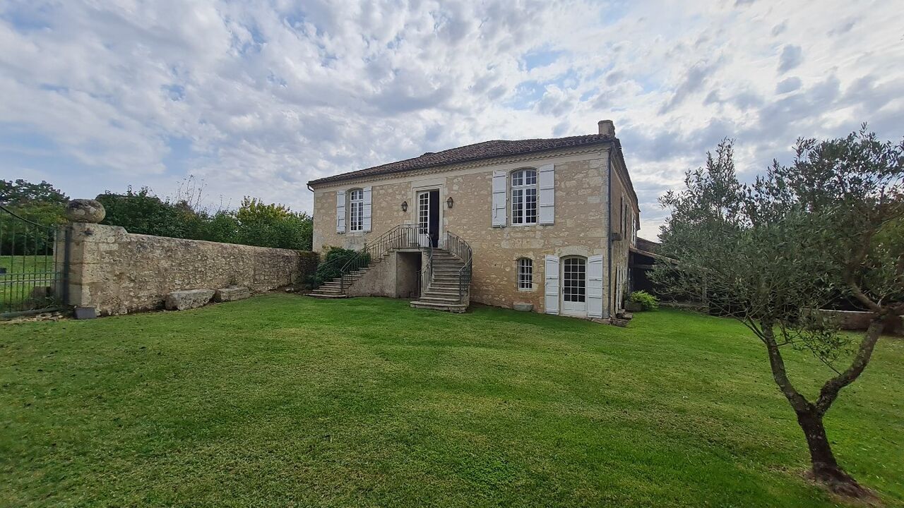 maison 14 pièces 550 m2 à vendre à Lectoure (32700)