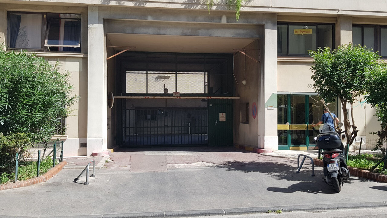 garage  pièces  m2 à louer à Marseille 5 (13005)