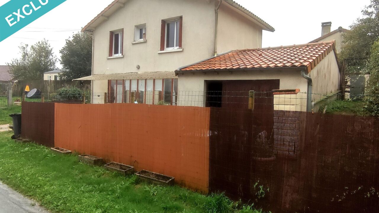 maison 3 pièces 60 m2 à vendre à Saint-Saud-Lacoussière (24470)