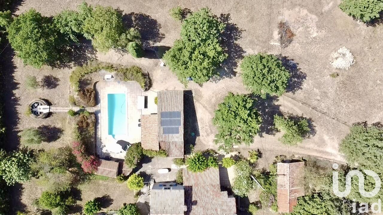 maison 10 pièces 241 m2 à vendre à Saint-Paul-en-Forêt (83440)