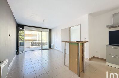 location appartement 613 € CC /mois à proximité de Villeneuve-Lès-Avignon (30400)