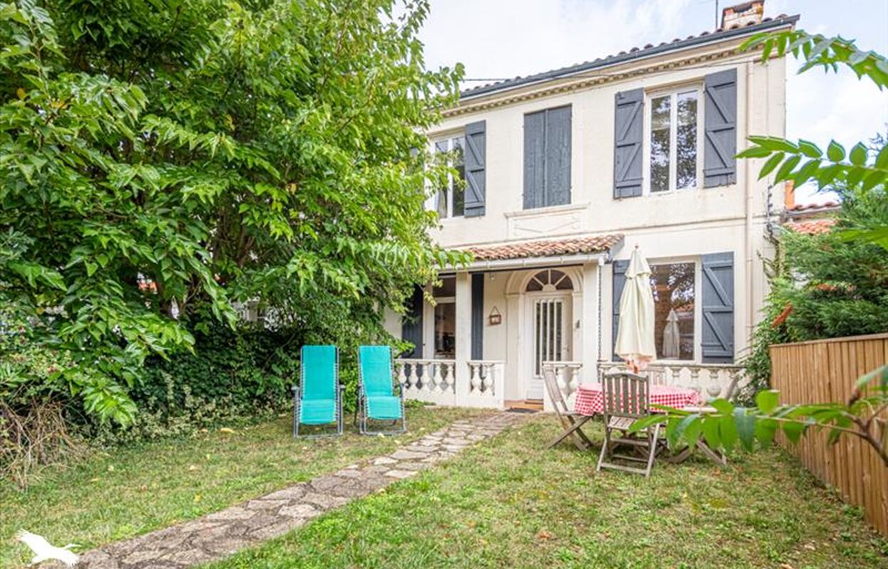 maison 4 pièces 115 m2 à vendre à Ambarès-Et-Lagrave (33440)